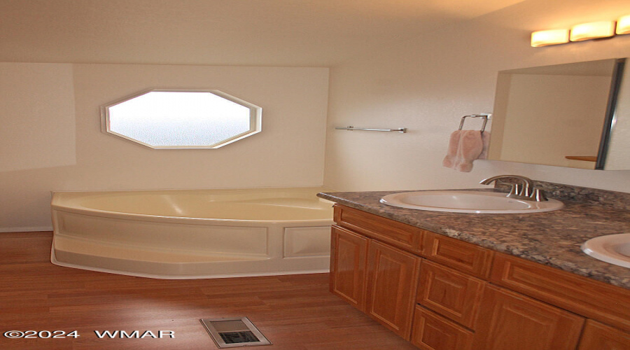 025_Master Bath