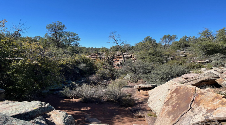 Stunning gorge area minutes from propert