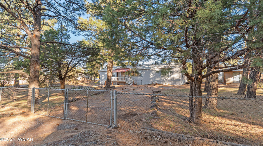 Fully fenced property