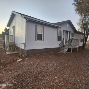 Spacious Taylor Horse Property