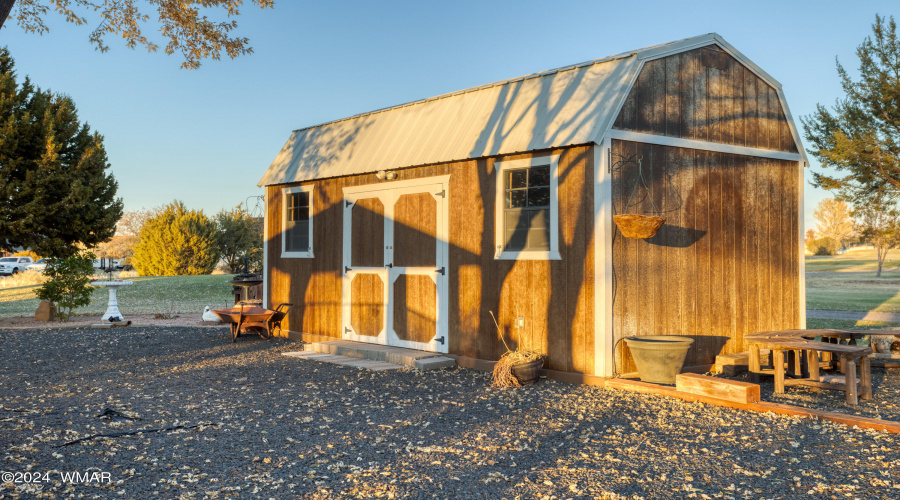 Storage Shed w/Heat, Loft & Electrical