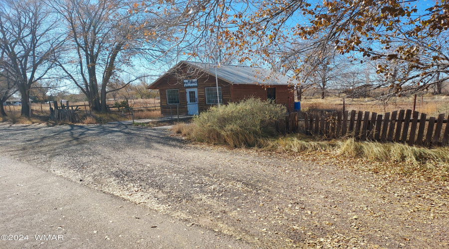 Post office from road