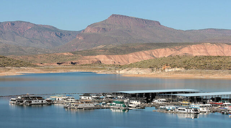 Roosevelt lake marina 1