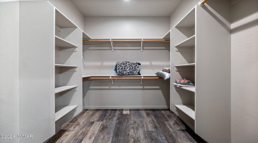 Walk in closet