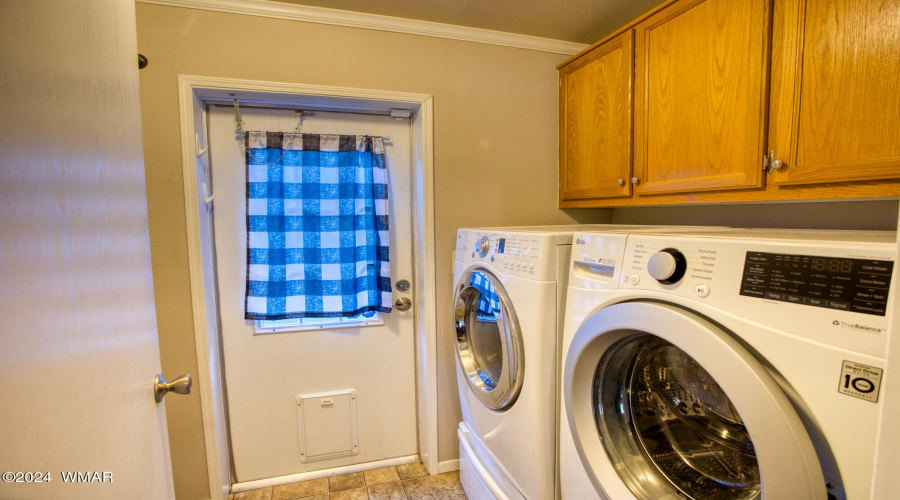 44 Laundry- Mud room