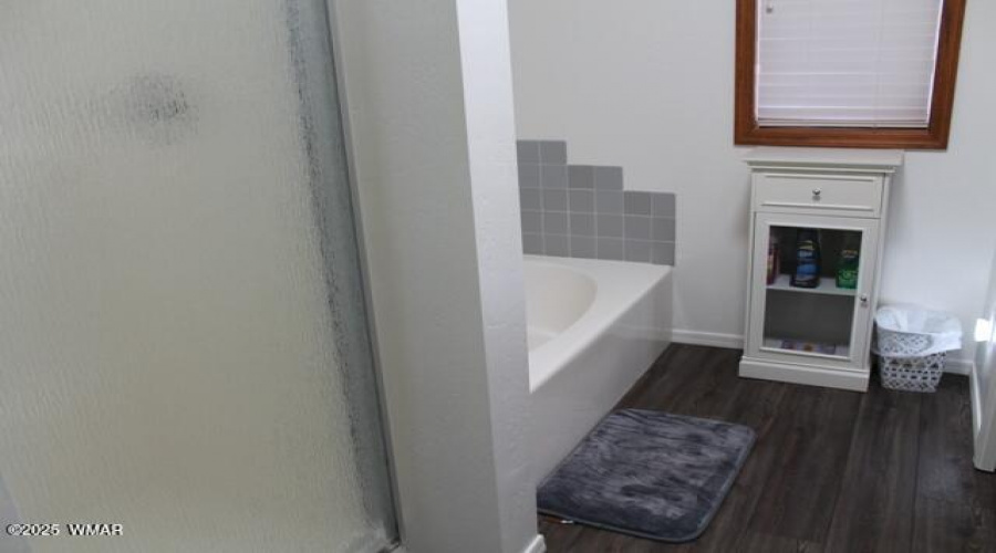 primary bathroom 2