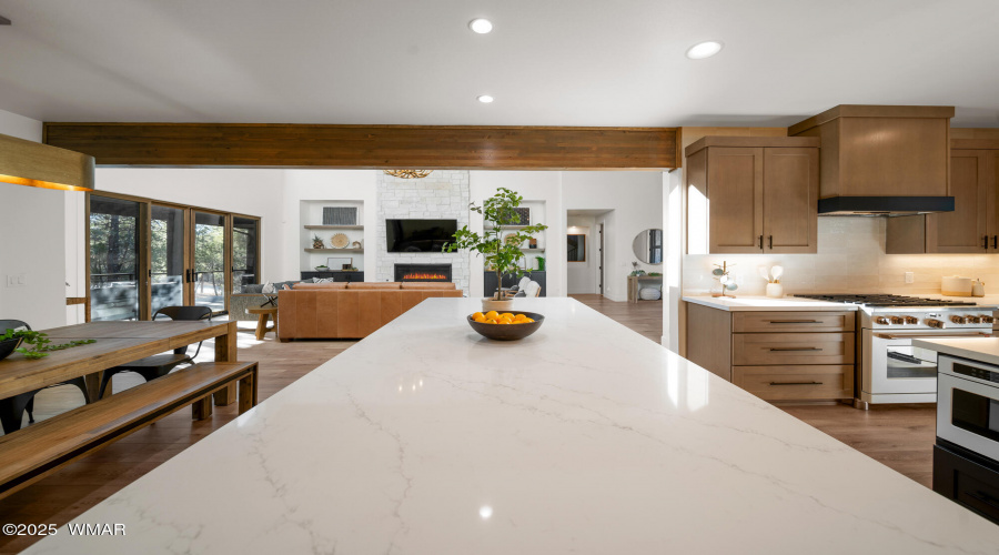 Large Quartz BreakFast Bar