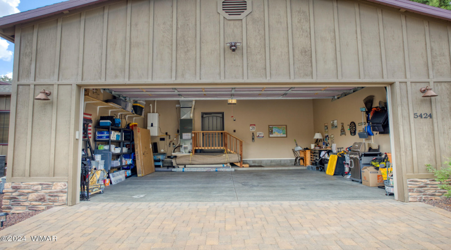 Spacous Garage