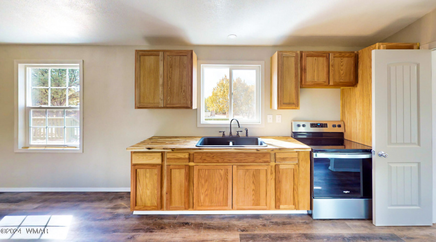 5-N3581-Vernon-AZ-Kitchen_1_Photolemur3_