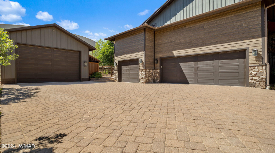 Plenty of Garage Space