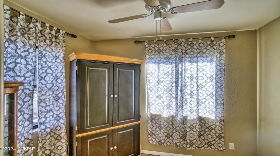 Guest Room w/laundry