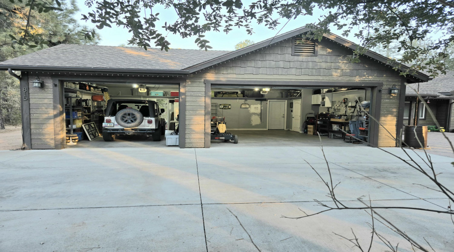 3 car garage