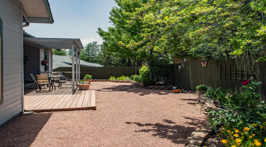 906 W Wilderness Trail - pic 1