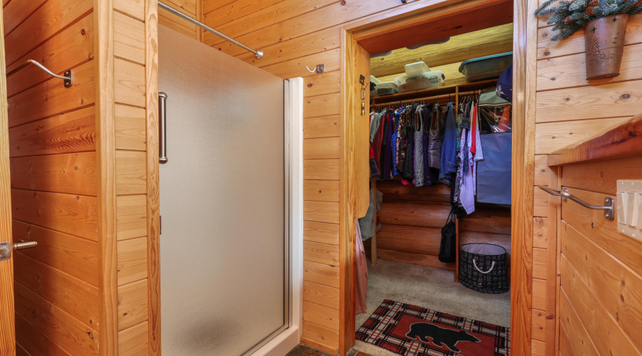 Master Bath and Walk in Closet