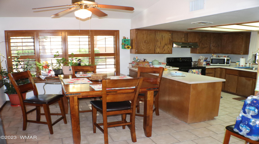 Kitchen/Dining area