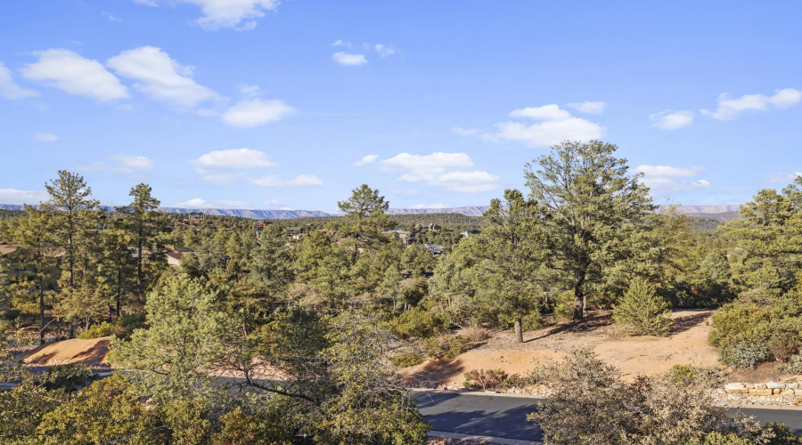 view of rim from top deck