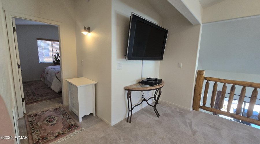 2ND SIDE OF LOFT TO GUEST BEDROOM