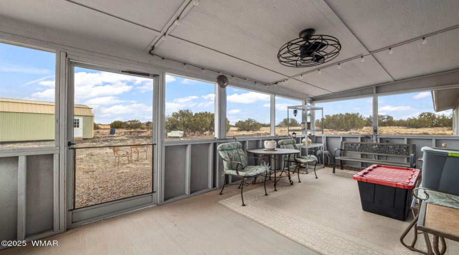 Screened-In Porch