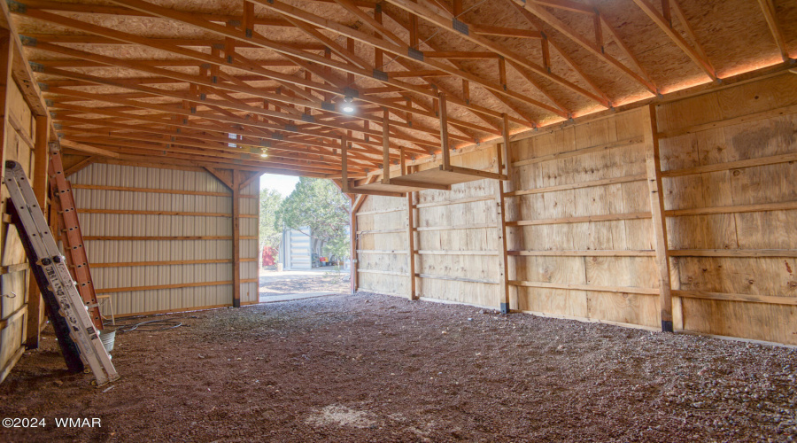 G4 Enclosed Barn