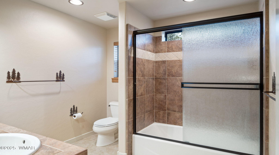 Bathroom 2 with Tub/Shower Combo