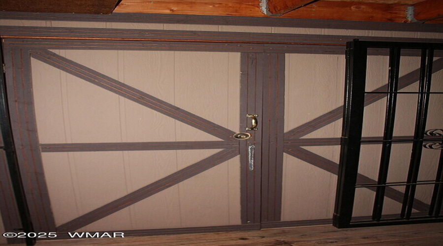 042_Quilt Room Doors