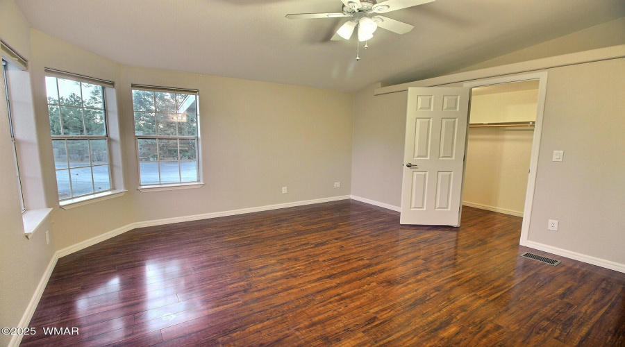 Primary Bedroom w/ large walk-in closet