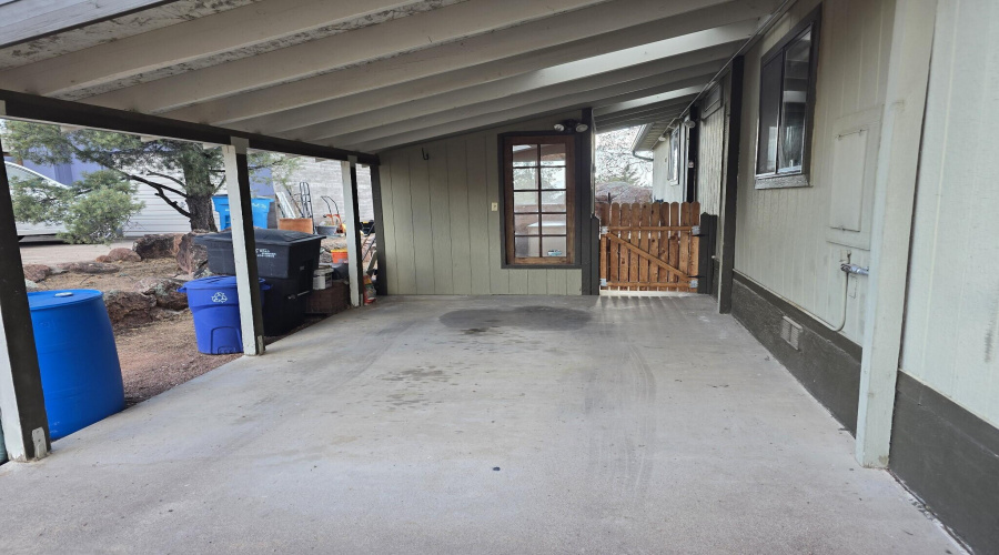 CARPORT