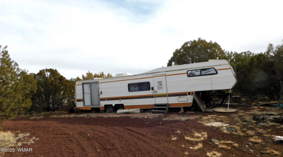 10 COUNTY ROAD 3071 VERNON, AZ 85940 ( A