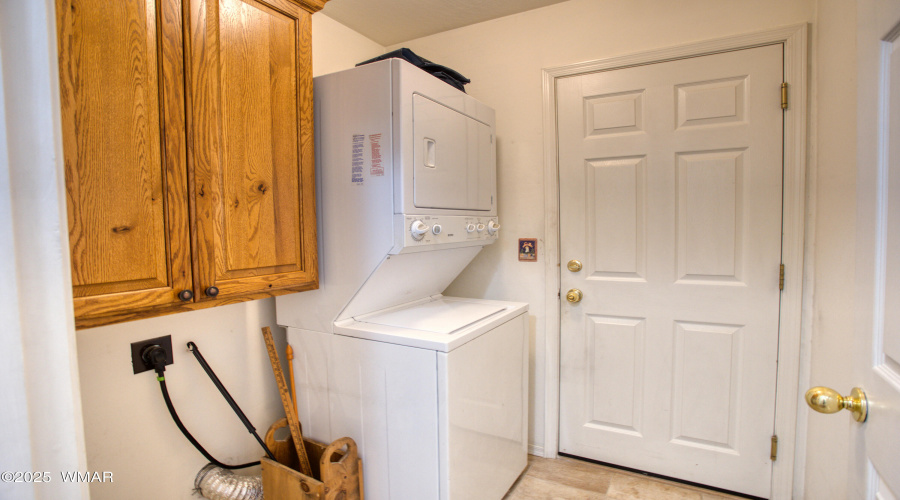 Laundry room entry