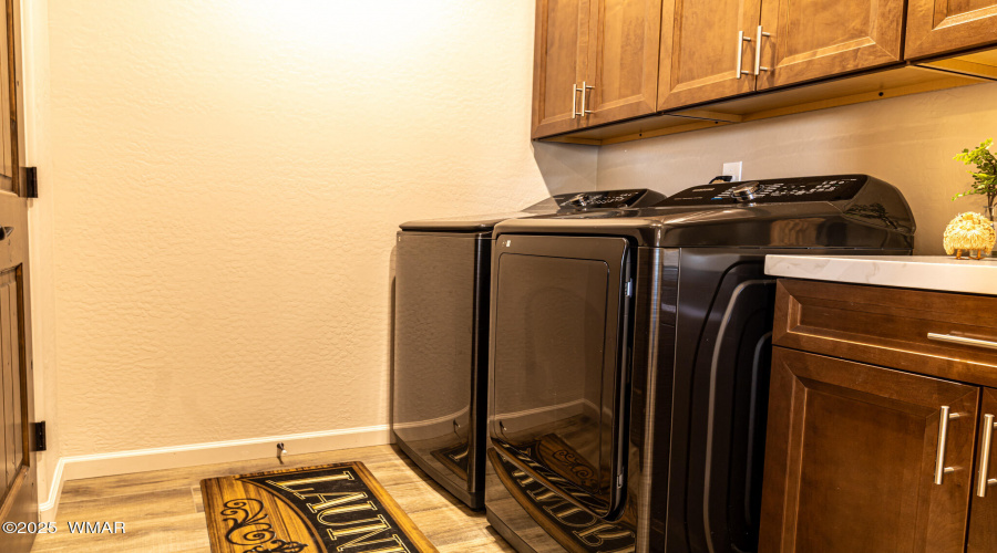 3241 Laundry room