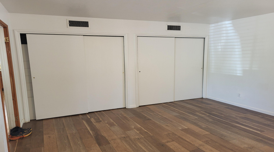 185 Addition closets