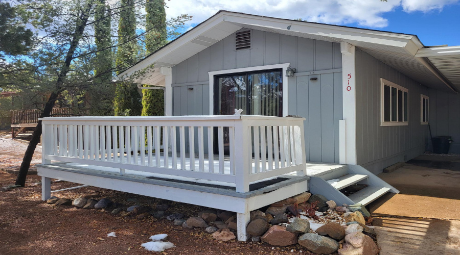 6 Front House Deck on Left