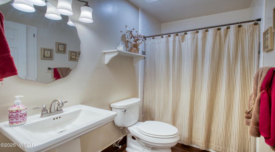 2nd Bathroom