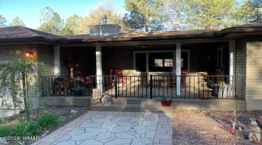 Front Deck and Entry