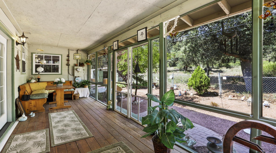 Screened Deck