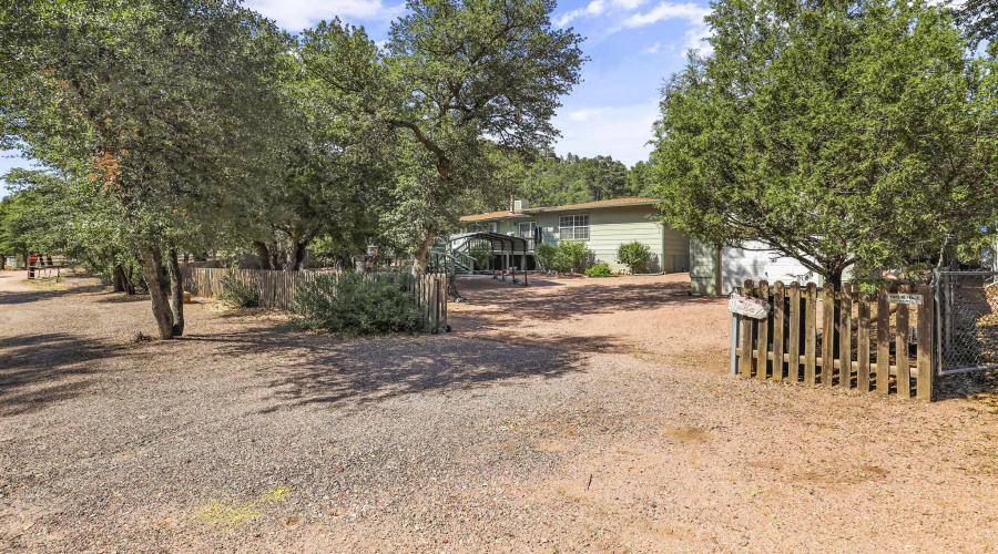 Large Fenced Yard