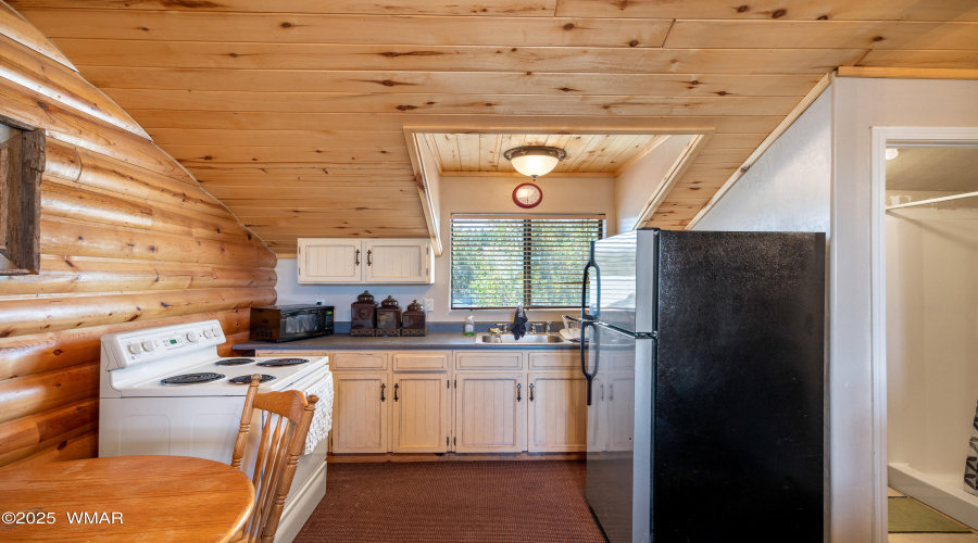 Apartment Kitchenette