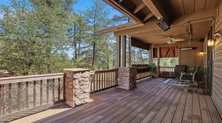Rear Deck/Patio
