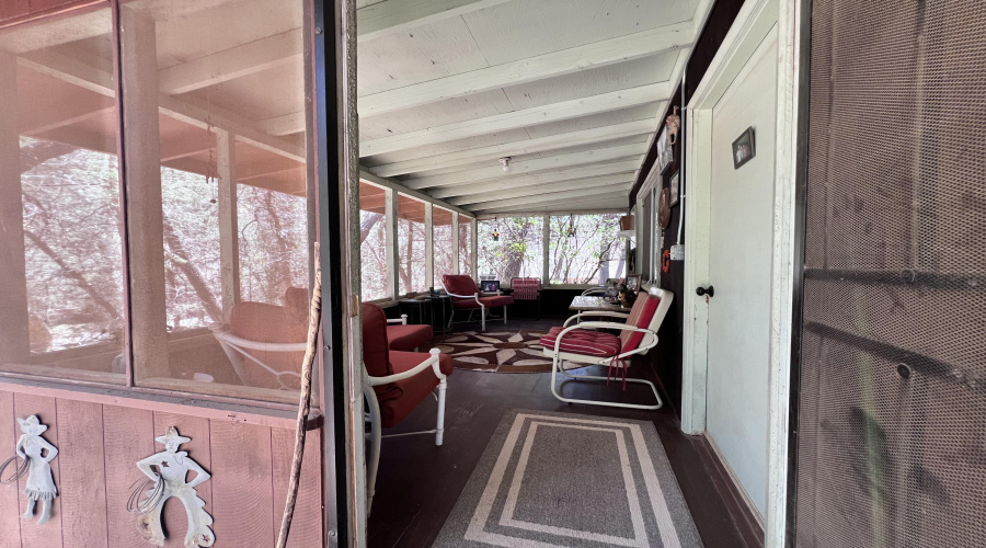 Screened in Porch