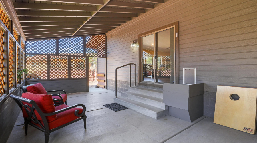 Gate for better pet control