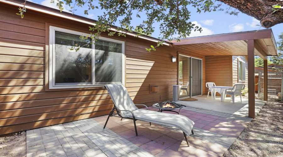 Both covered and uncovered patio space