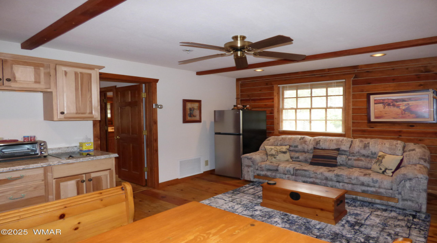Guest Cabin (4)