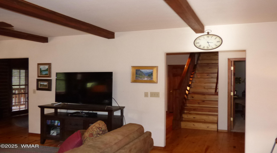 Living Room (5)