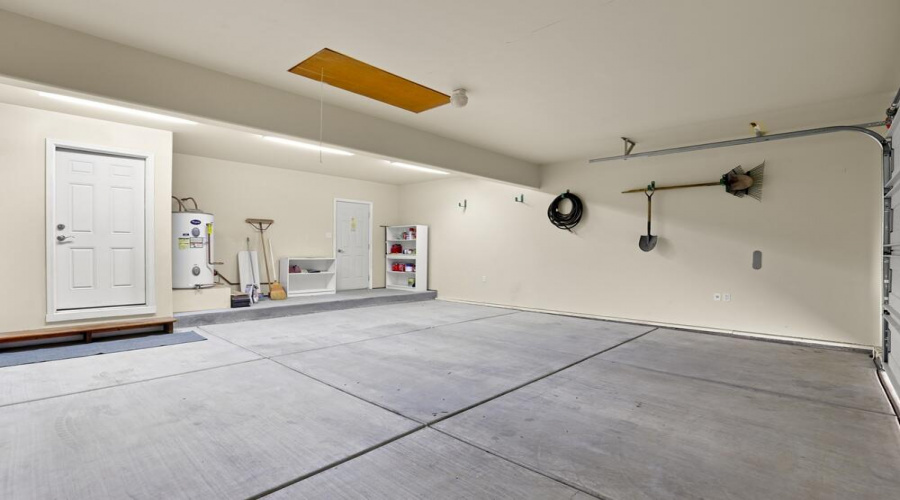 2-Car Garage Main Level