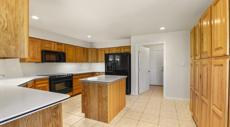 Kitchen (2)