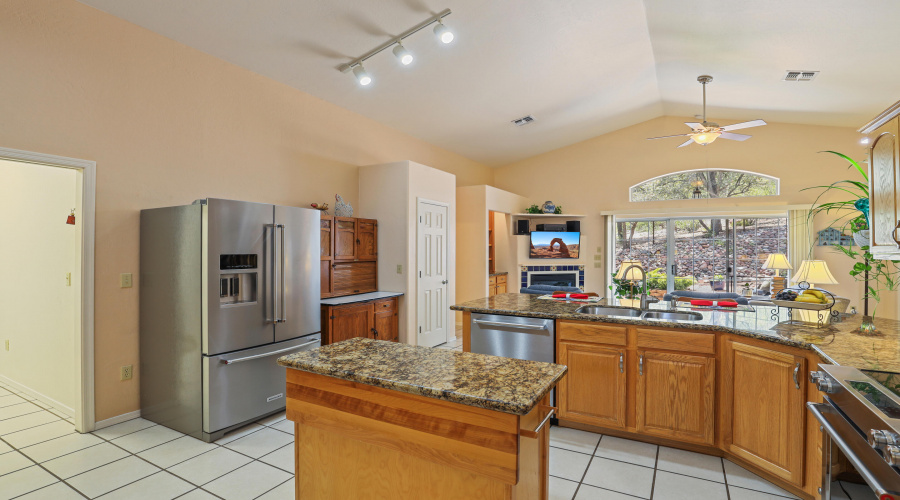 Kitchen (2)