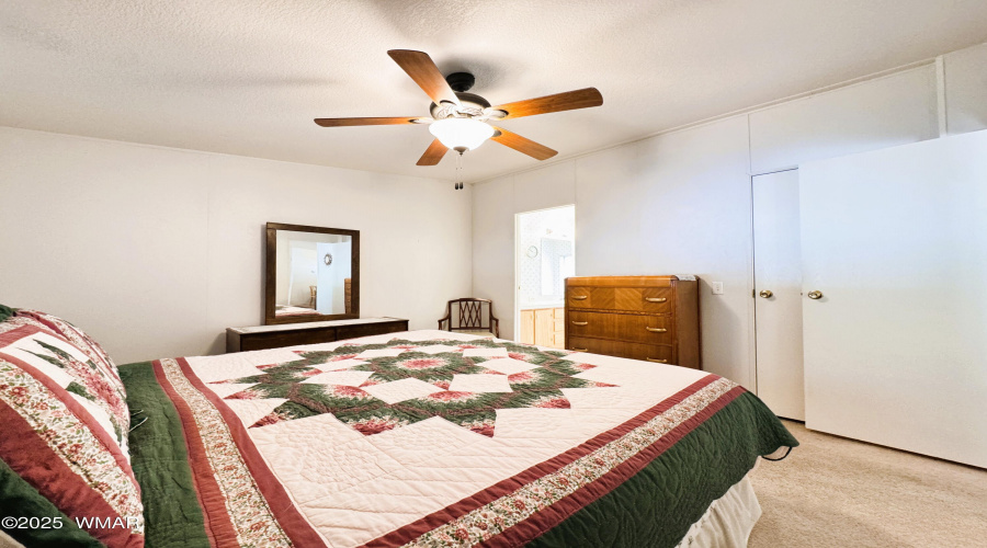 14 Primary Bedroom