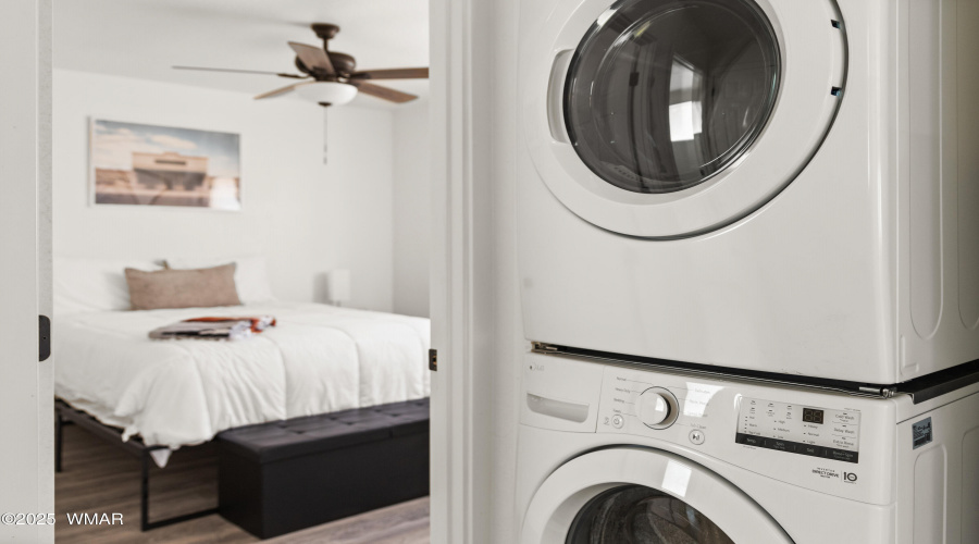 Laundry closer