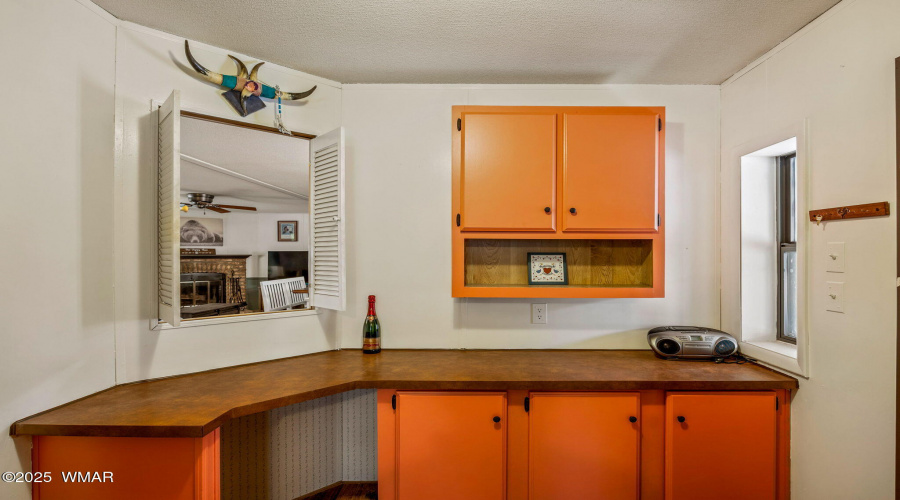 2185 Gingerbread Ln Overgaard, AZ 85933