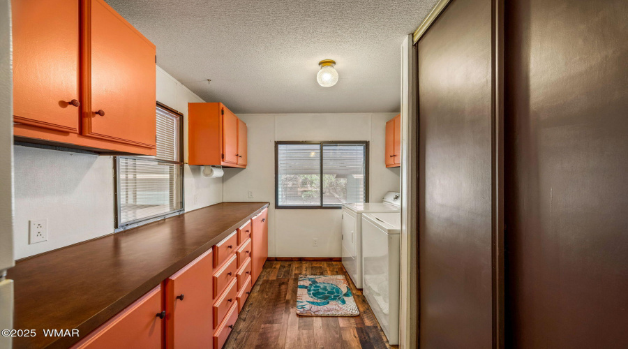 2185 Gingerbread Ln Overgaard, AZ 85933